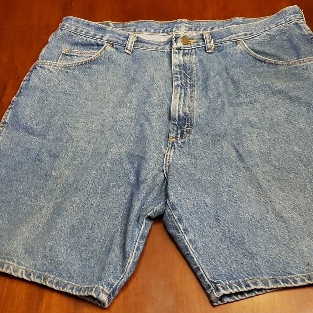 Wrangler Denim Shorts 40x8 Paint Stained 100% Cotton